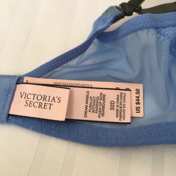 LAST ONE!!! New VS Dream Angels Lace Bra 32D - Picture 6 of 8